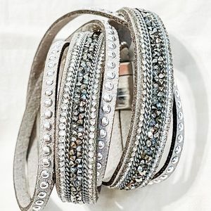 Magnetic wrap bracelet